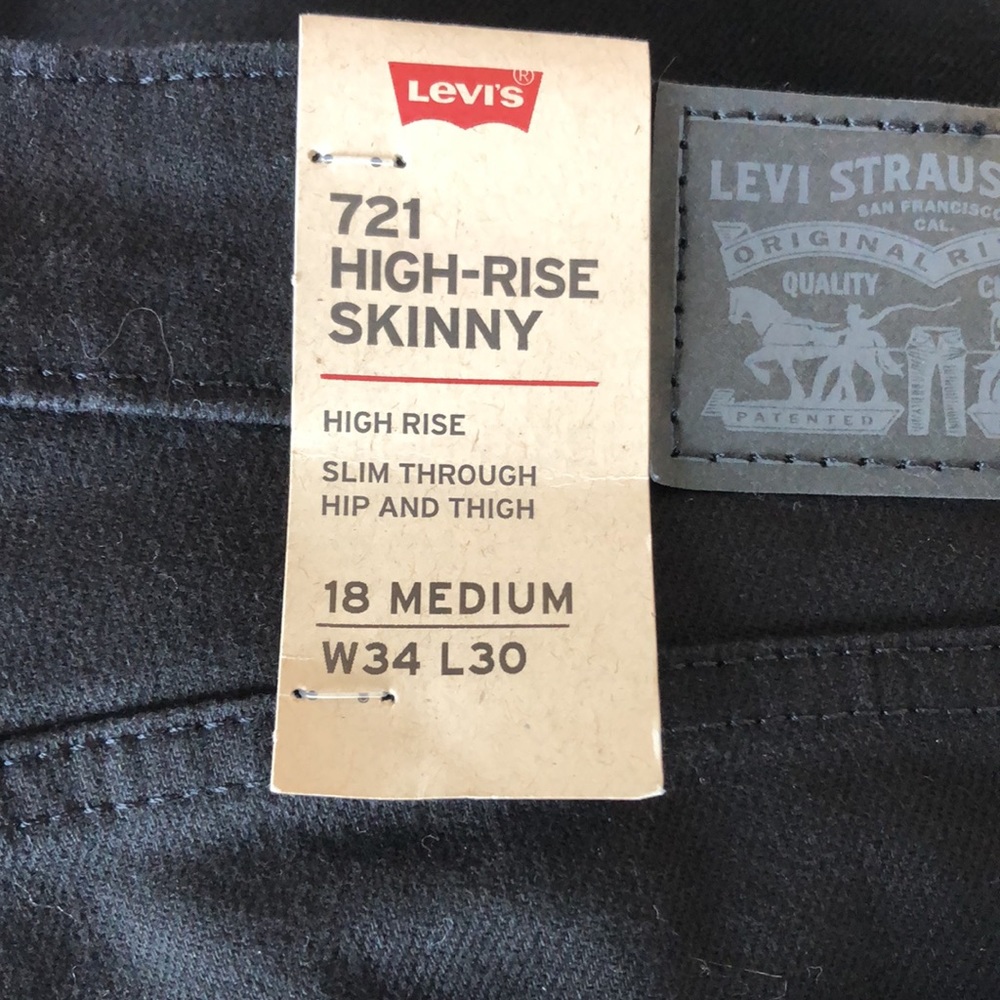 NEW Levi’s 721 High Rise Black Distressed Skinny Jeans - Picture 10 of 12